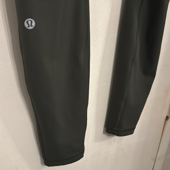 Brand new LULULEMON khaki green full length leggings with deep side pockets Sz.8 - Picture 9 of 14